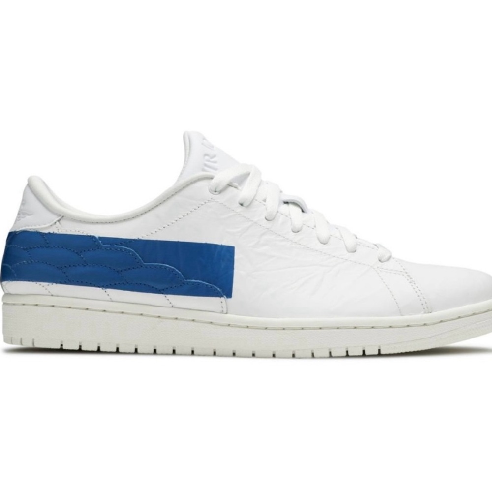 Jordan Centre Court Sneakers
